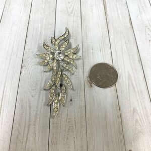 Sarah Coventry Vintage Rhinestone Brooch‎
